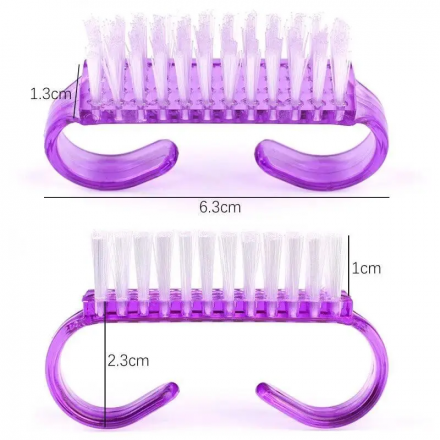 Маленькая цветная щетка для ногтей с фигурной ручкой